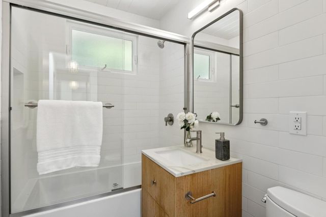 2236 Bunker Hill Drive, San Mateo, CA 94402