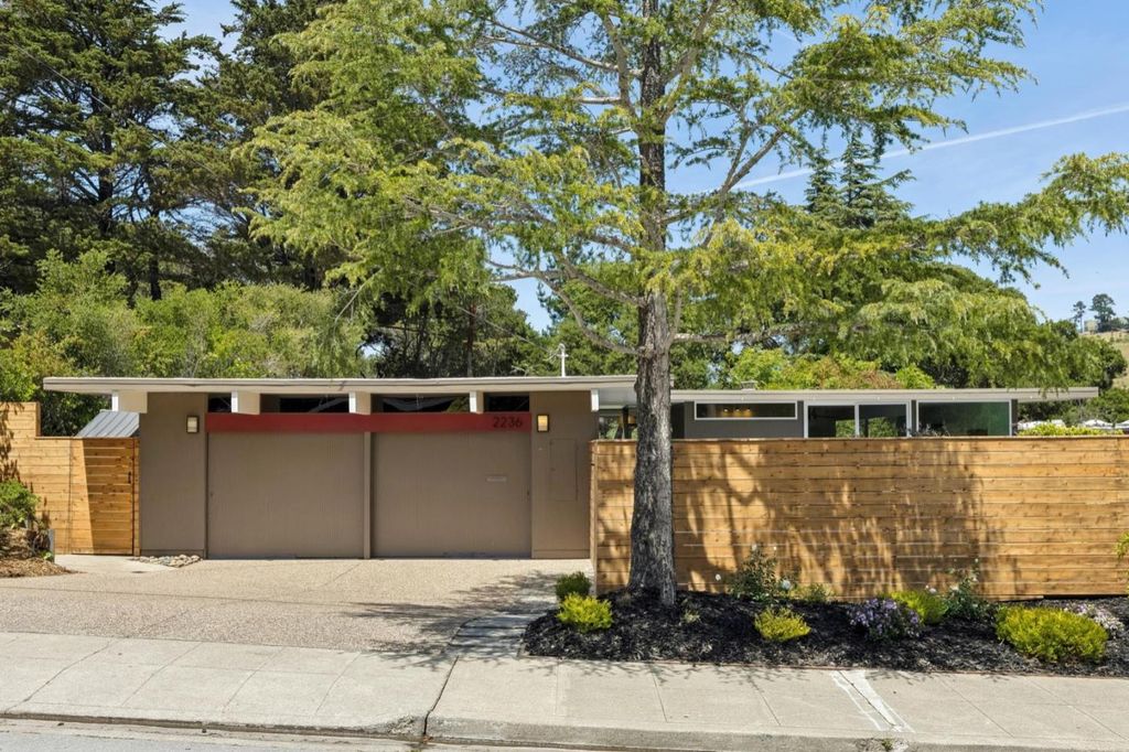 2236 Bunker Hill Drive, San Mateo, CA 94402