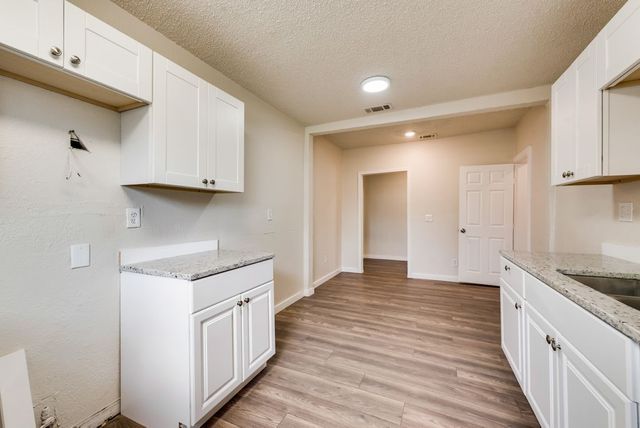 2818 Oakdale Street, Dallas, TX 75215