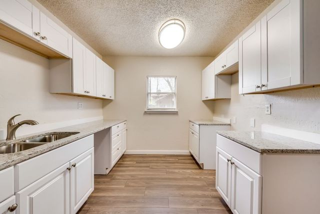 2818 Oakdale Street, Dallas, TX 75215