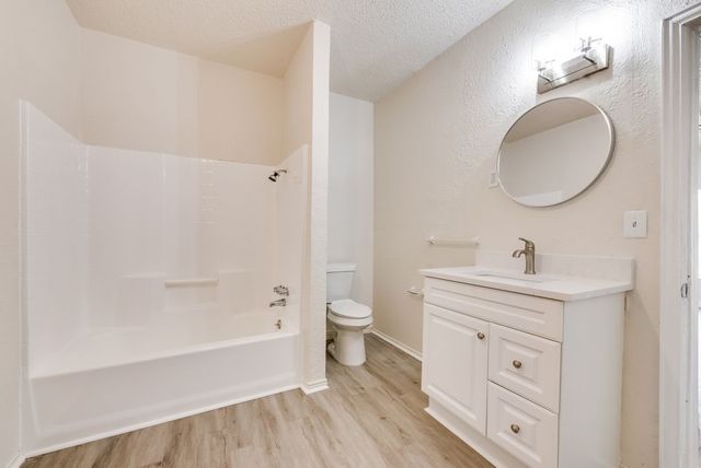 2818 Oakdale Street, Dallas, TX 75215