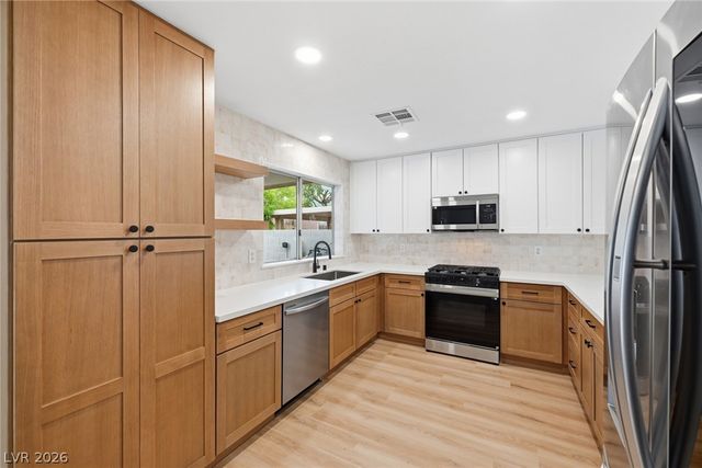 3929 Marble Mountain Street, Las Vegas, NV 89129