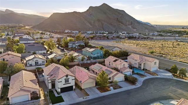 3929 Marble Mountain Street, Las Vegas, NV 89129