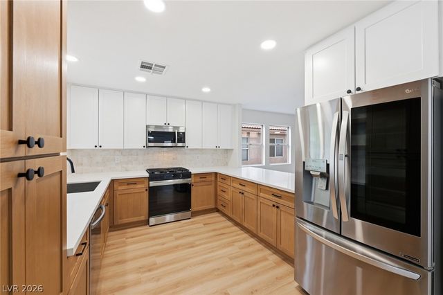 3929 Marble Mountain Street, Las Vegas, NV 89129