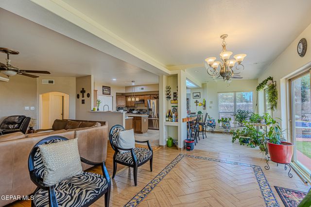 528 FLANAGAN Place, El Paso, TX 79928