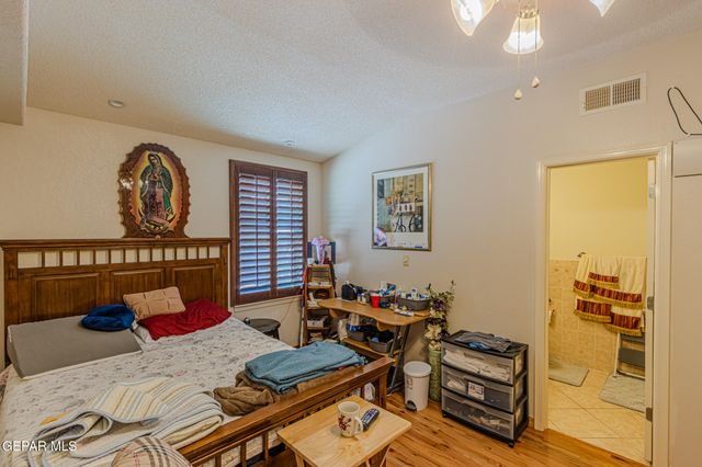 528 FLANAGAN Place, El Paso, TX 79928