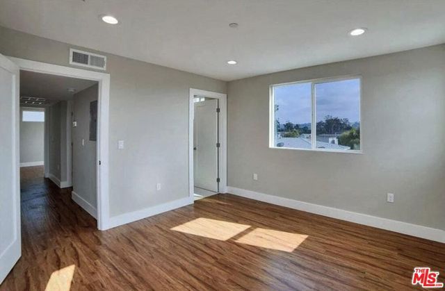 2301 Hauser Boulevard, Los Angeles, CA 90016