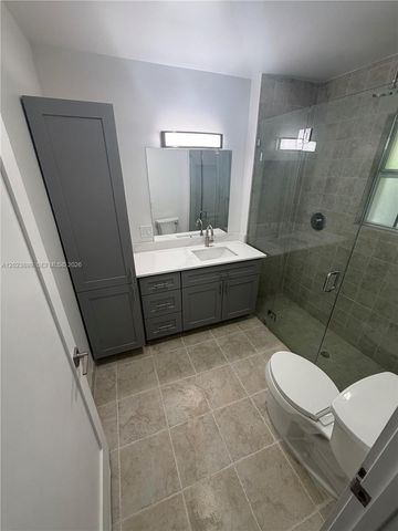 1438 Meridian Ave, Miami Beach, FL 33139