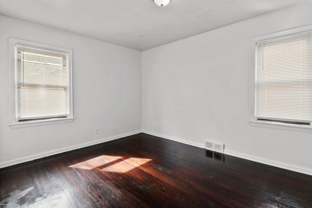 17583 Huntington Road, Detroit, MI 48219