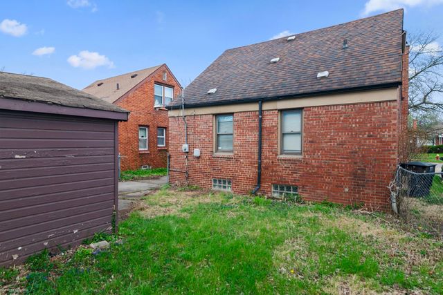 17583 Huntington Road, Detroit, MI 48219