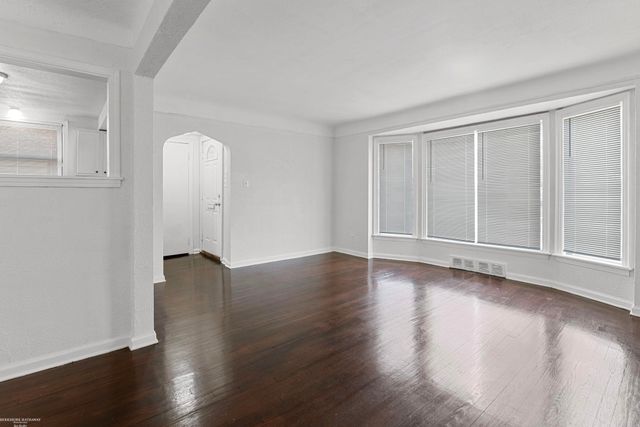 17583 Huntington Road, Detroit, MI 48219