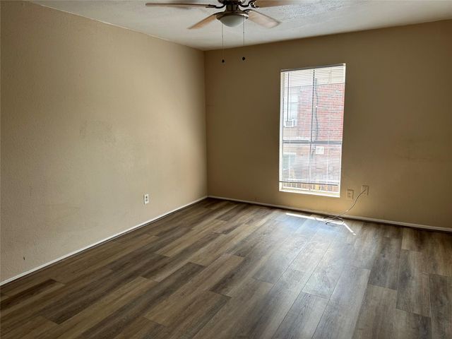 10100 S Gessner Road 212, Houston, TX 77071
