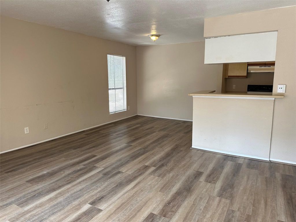 10100 S Gessner Road 212, Houston, TX 77071