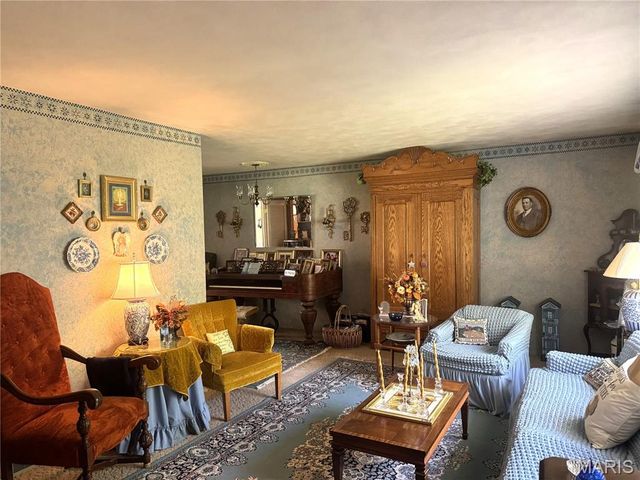 2210 S Highway 94, Defiance, MO 63341