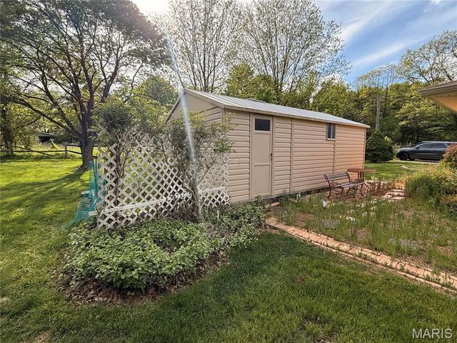 2210 S Highway 94, Defiance, MO 63341