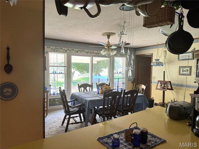 2210 S Highway 94, Defiance, MO 63341