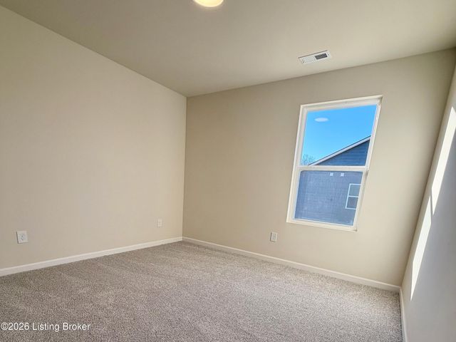 16901 Aiken Cir, Louisville, KY 40245