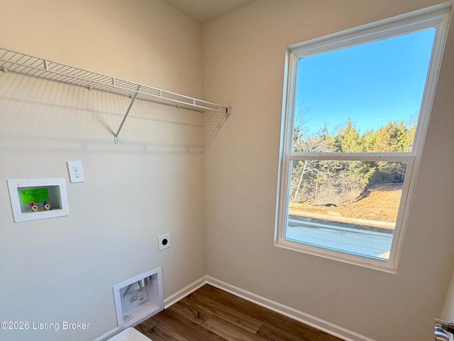 16901 Aiken Cir, Louisville, KY 40245