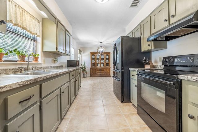 545 SW 257TH TERRACE, Newberry, FL 32669