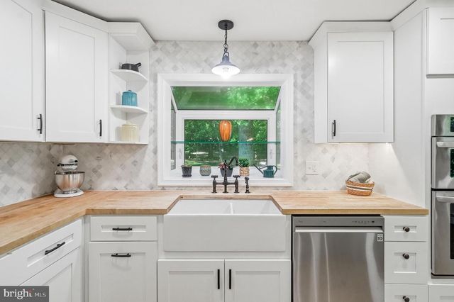 1152 BARBARA DR, Cherry Hill, NJ 08003