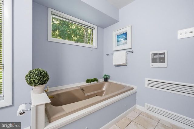 1152 BARBARA DR, Cherry Hill, NJ 08003