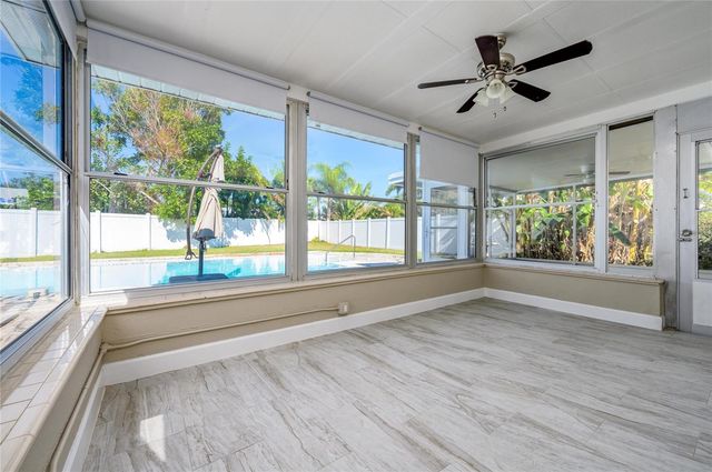 11425 47TH AVENUE N, St Petersburg, FL 33708