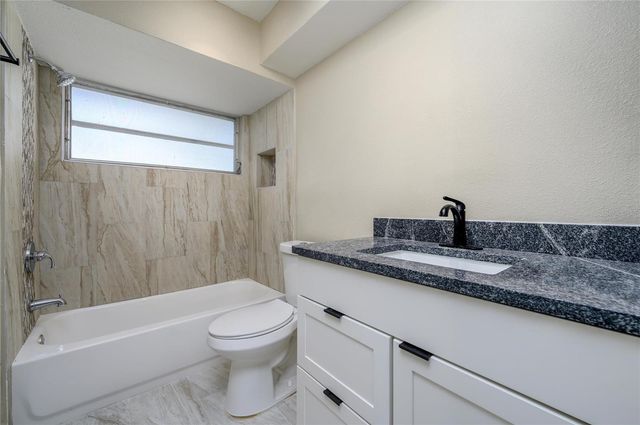 11425 47TH AVENUE N, St Petersburg, FL 33708