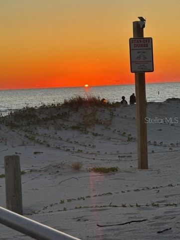 11425 47TH AVENUE N, St Petersburg, FL 33708