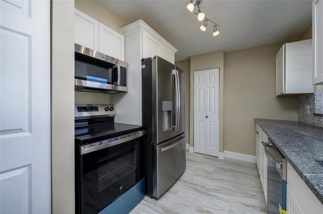 11425 47TH AVENUE N, St Petersburg, FL 33708