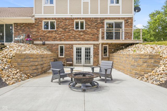 1720 Ridge Hill Lane, Indianapolis, IN 46217