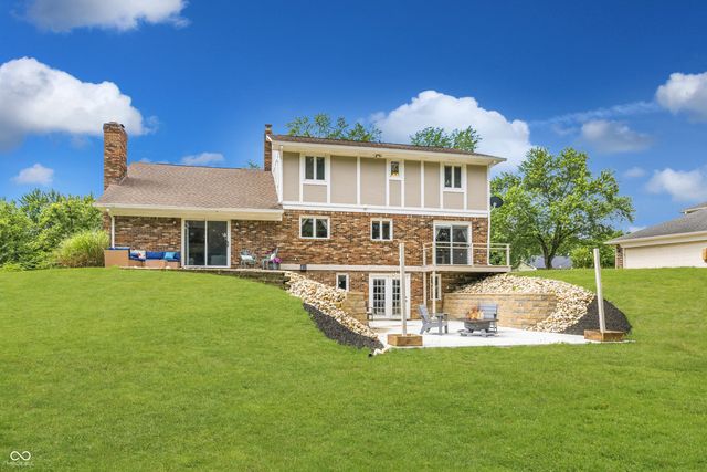 1720 Ridge Hill Lane, Indianapolis, IN 46217