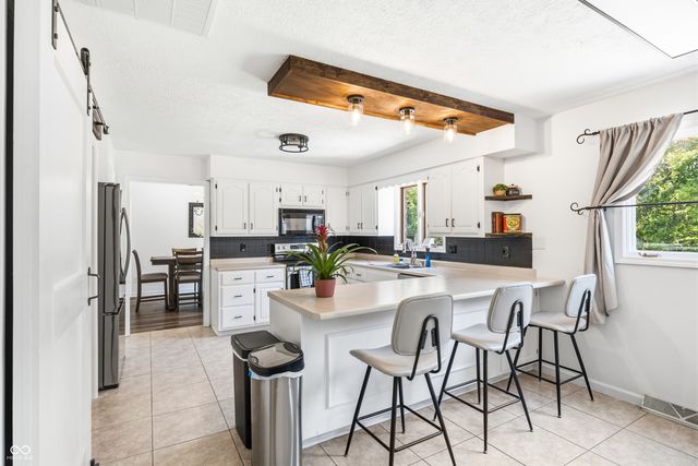 1720 Ridge Hill Lane, Indianapolis, IN 46217