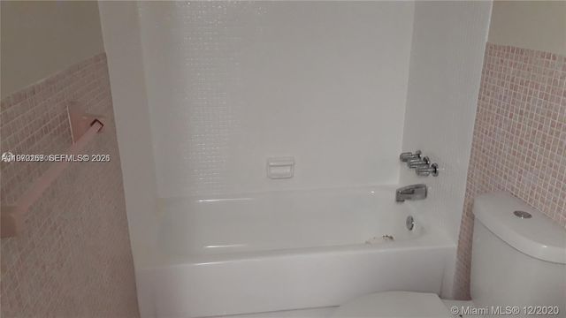 1540 NE 191st Street 244, Miami, FL 33179