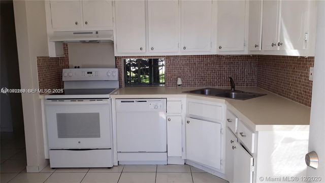 1540 NE 191st Street 244, Miami, FL 33179