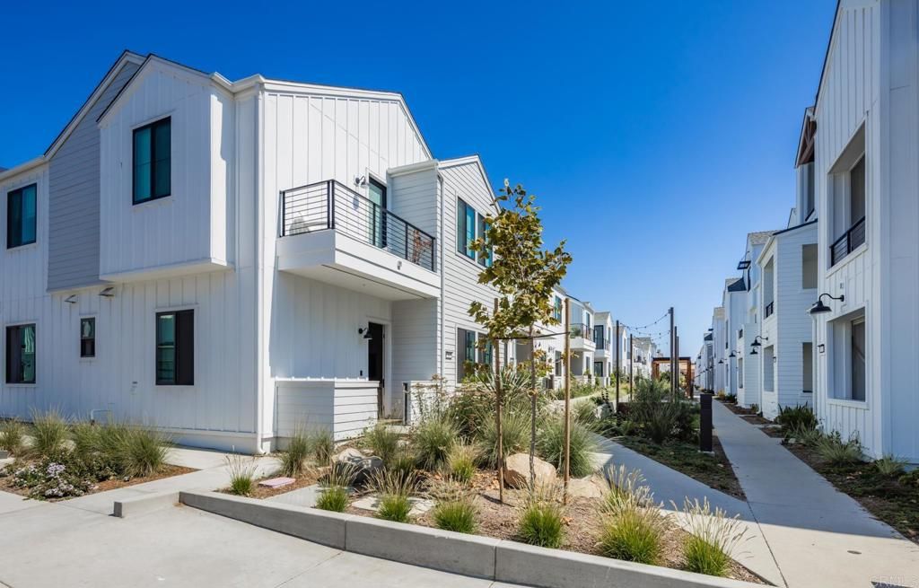 1502 Livorno Place 104, Encinitas, CA 92024 — photo 3