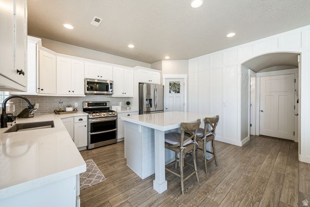 3803 W COASTAL DUNE DR, South Jordan, UT 84009