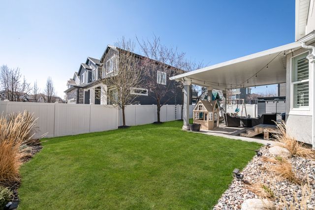 3803 W COASTAL DUNE DR, South Jordan, UT 84009