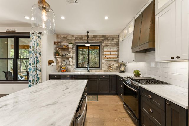 120 Sage CV, Bastrop, TX 78602