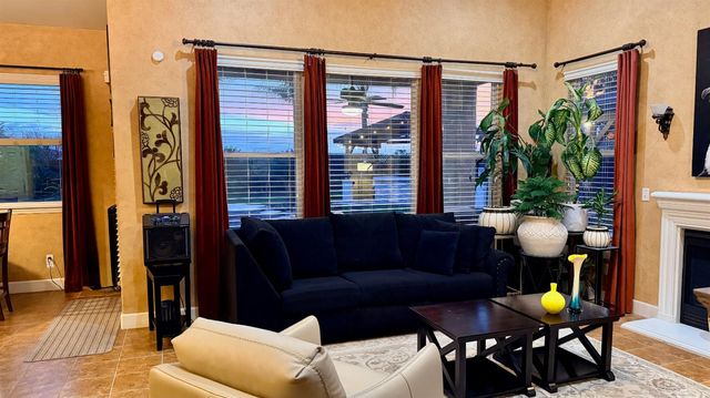 7253 W Morris Avenue, Fresno, CA 93723