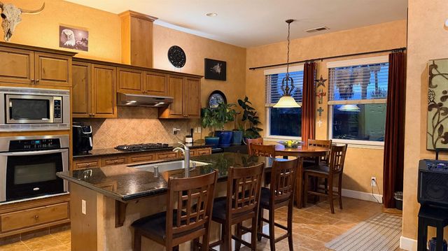 7253 W Morris Avenue, Fresno, CA 93723