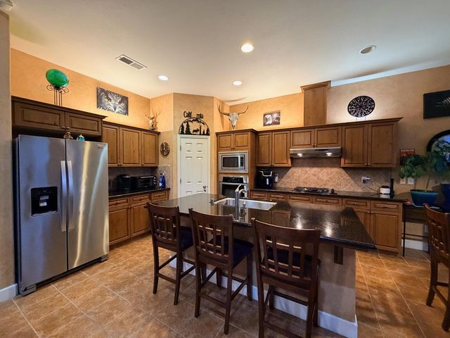 7253 W Morris Avenue, Fresno, CA 93723