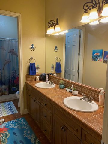 7253 W Morris Avenue, Fresno, CA 93723