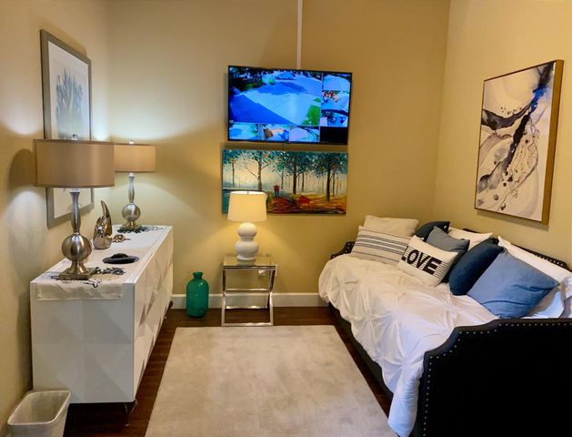 7253 W Morris Avenue, Fresno, CA 93723