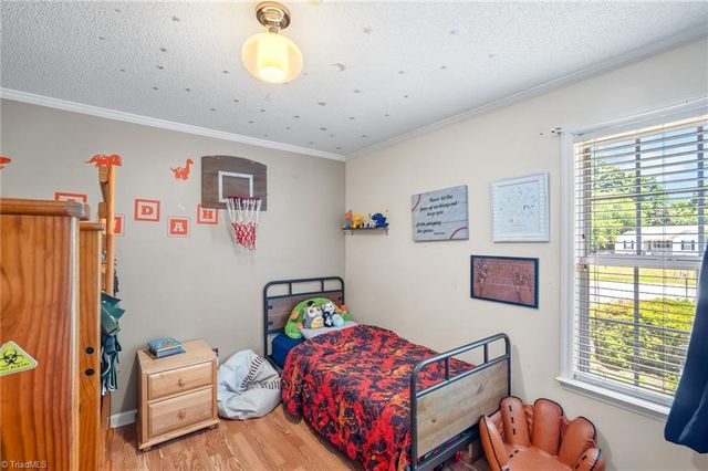 26 Tesh Street, Thomasville, NC 27360