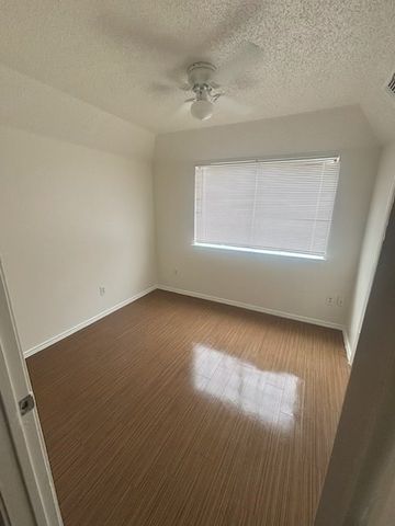 8127 Stonehurst Street 9, Dallas, TX 75217