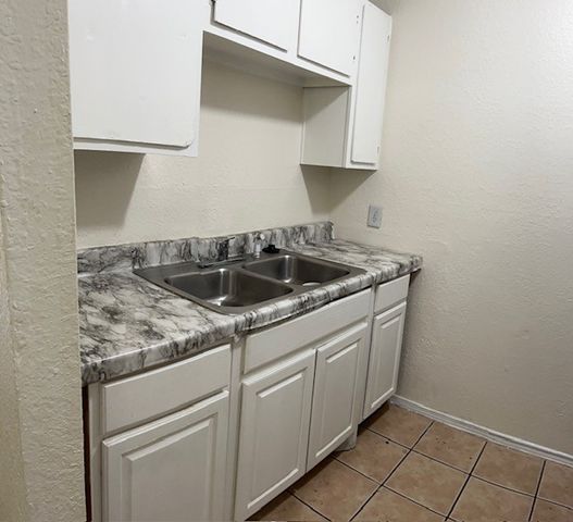 8127 Stonehurst Street 9, Dallas, TX 75217