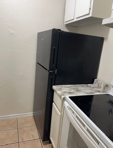 8127 Stonehurst Street 9, Dallas, TX 75217