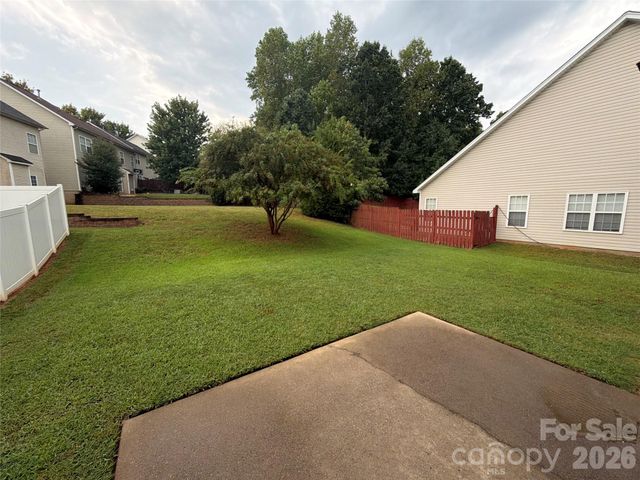 3214 Erwin Trace Drive, Charlotte, NC 28213