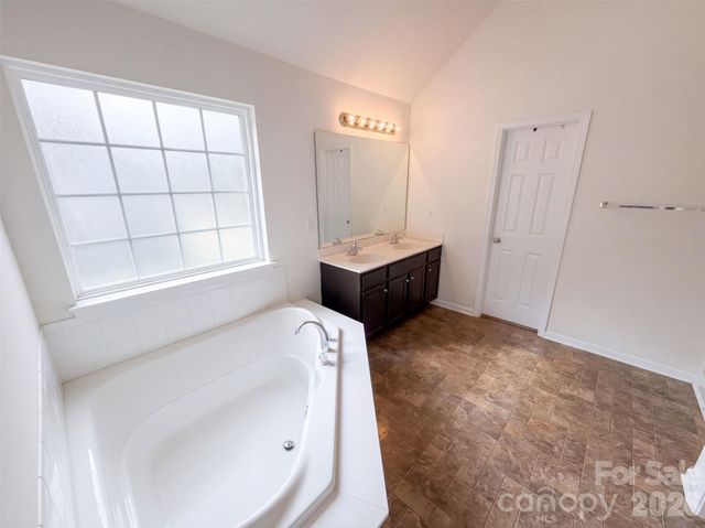 3214 Erwin Trace Drive, Charlotte, NC 28213