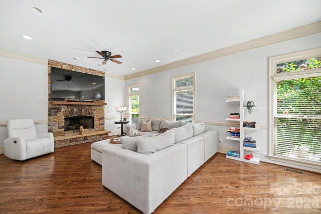 10615 Lederer Avenue, Charlotte, NC 28277